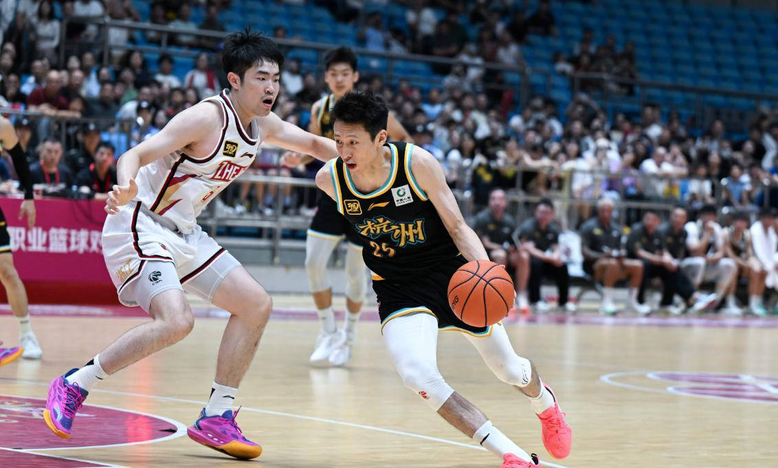 爱游戏app下载 -关于CBA常规赛今夜再迎强敌，深圳男篮状态回暖，主帅态度：更衣室稳定，阵容厚度经受考验的信息