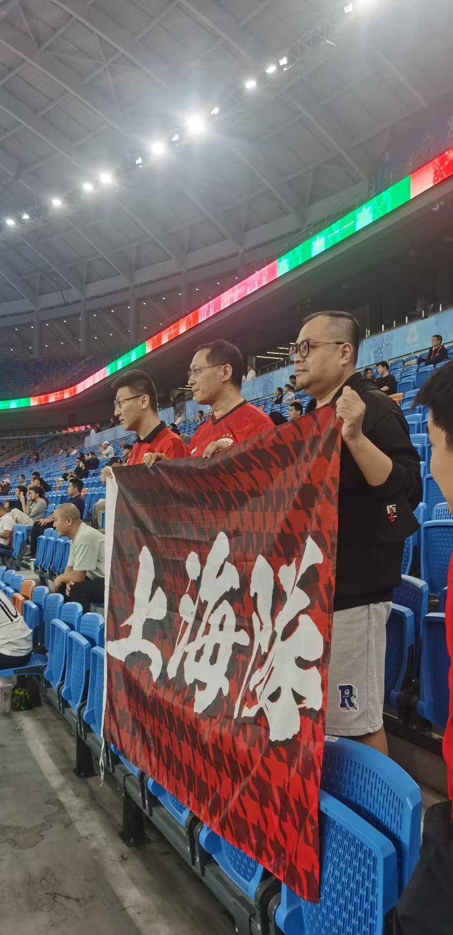 爱游戏网址 -上海海港今晨队长鼓劲，志在意甲名次提升，媒体盛赞，控场能力受关注(黄海在哪里属于哪个省)