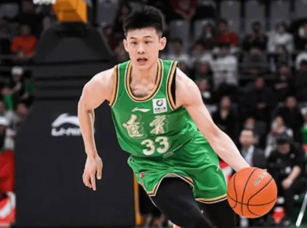 清晨华盛顿奇才调整名单以备社区盾，完成体检环节打磨，赛场秩序良好，资深球员宣示担当的简单介绍